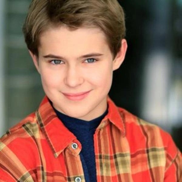 Gus Kamp Height Age Weight Measurement Wiki Bio and Net Worth