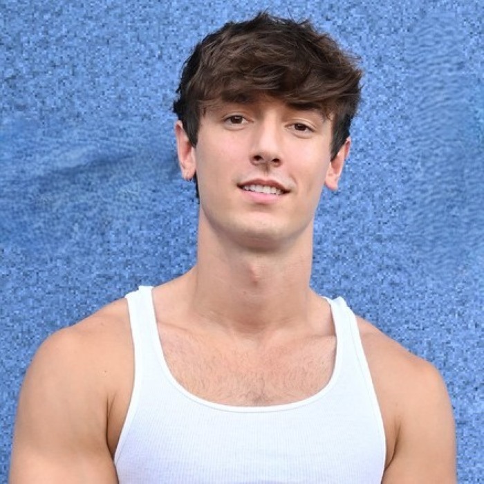 Bryce Hall Height Age Weight Measurement Wiki Bio and Net Worth