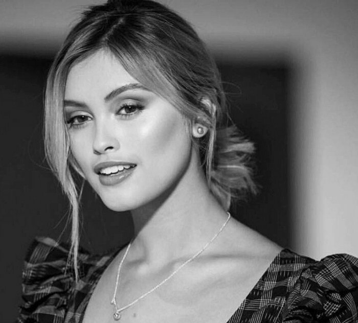 Sarah Ellen Height Age Weight Measurement Wiki Bio and Net Worth