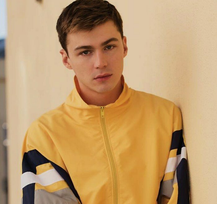 Miles Heizer Height Weight Wiki Biography & Net Worth