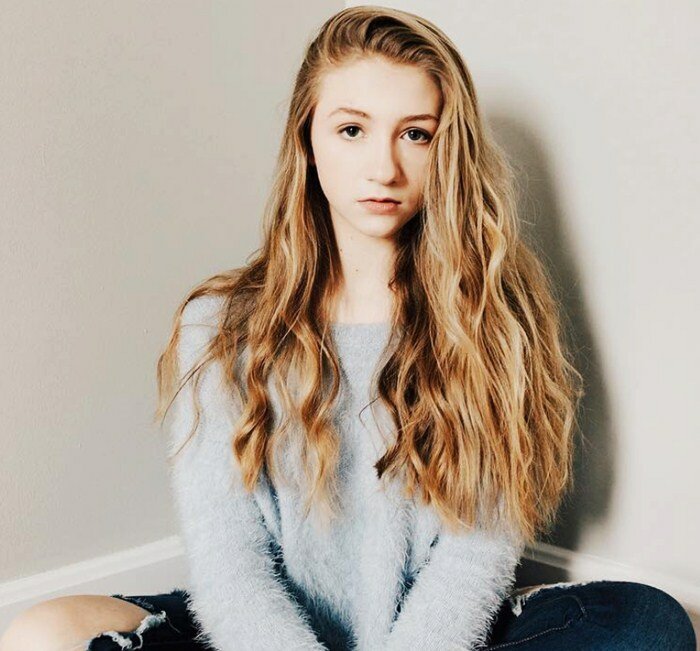 Emma Lyle Height Age Weight Measurement Wiki Bio and Net Worth