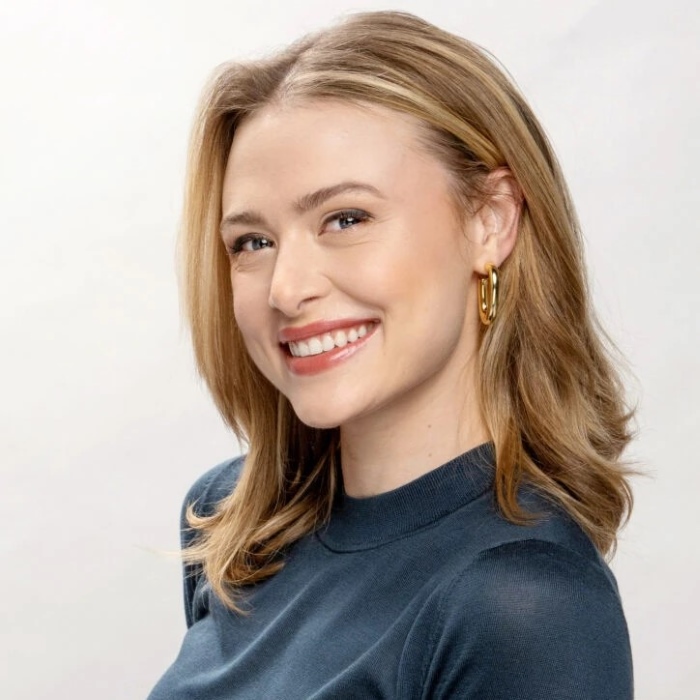 Hayley Erin Height Age Weight Measurement Wiki Bio and Net Worth