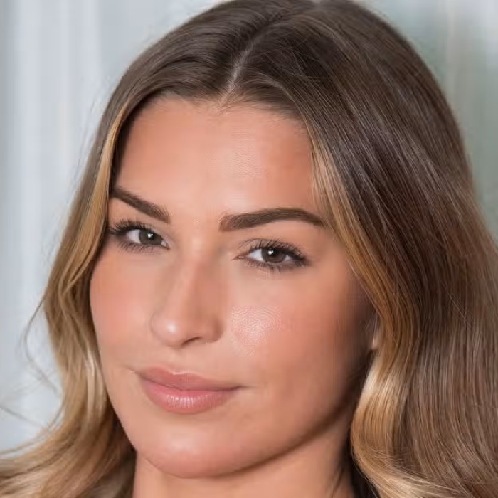 Zara McDermott Height Weight Measurement Wiki Bio & Net Worth
