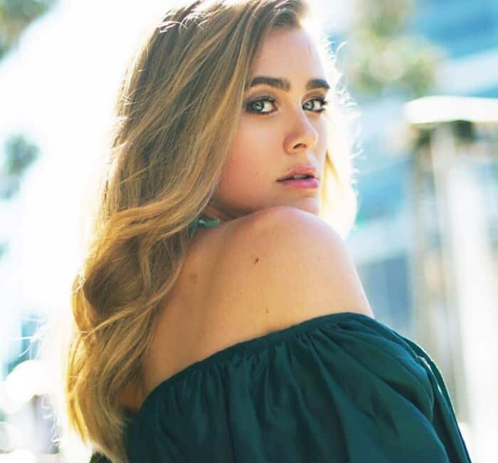Melissa Roxburgh Height Age Weight Measurement Wiki & Bio