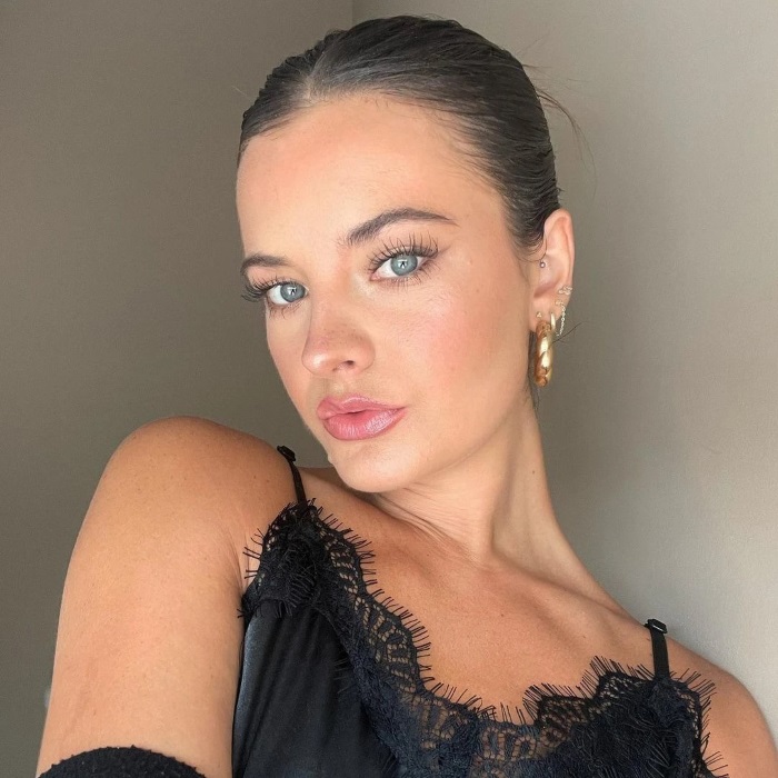 Brooke Hyland Height Age Weight Measurement Wiki Bio and Net Worth