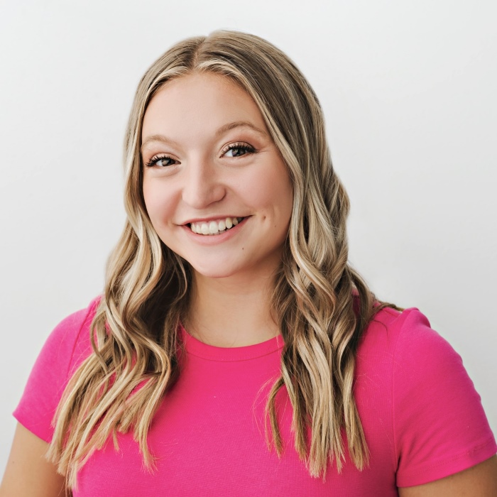 Anna Claire Bartlam Height Age Weight Measurement Wiki Bio and Net Worth