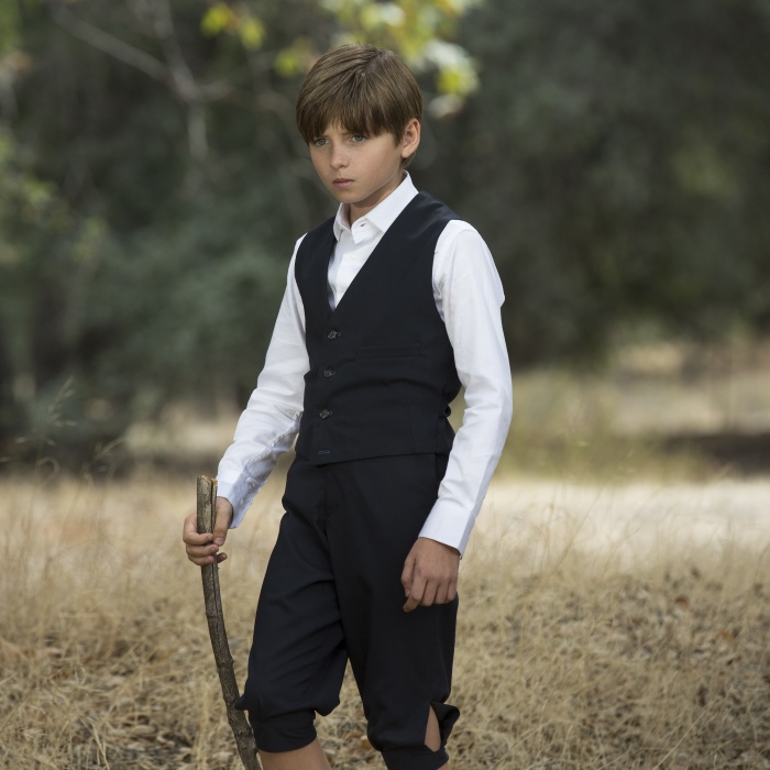 Oliver Bell Height Age Weight Measurement Wiki Bio and Net Worth