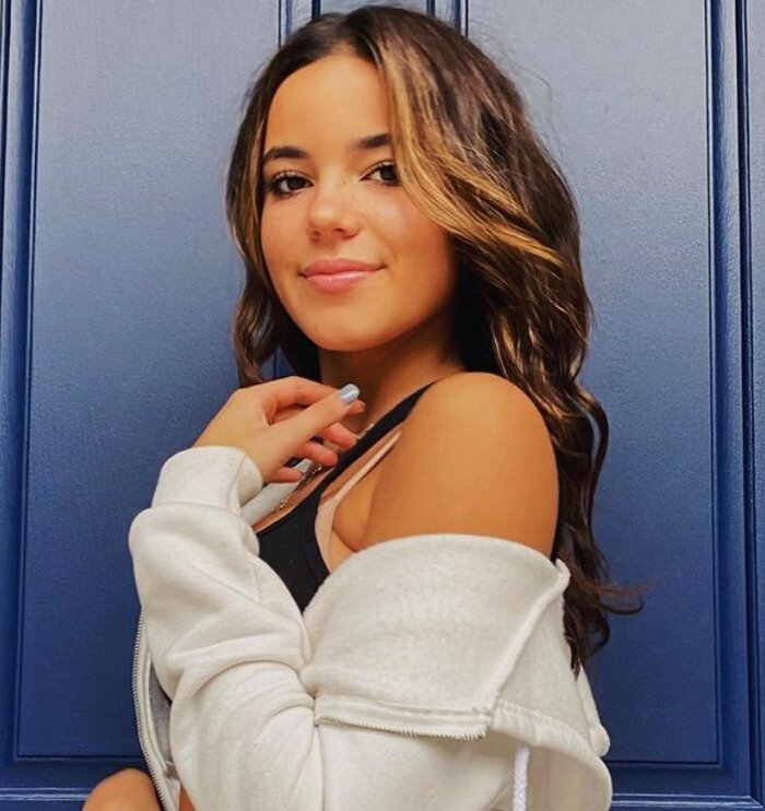 Ella Mendelsohn Height Age Weight Measurement Wiki Bio and Net Worth