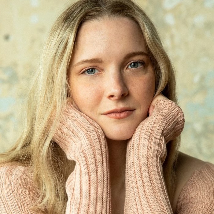 Morfydd Clark Height Age Weight Measurement Wiki Bio and Net Worth